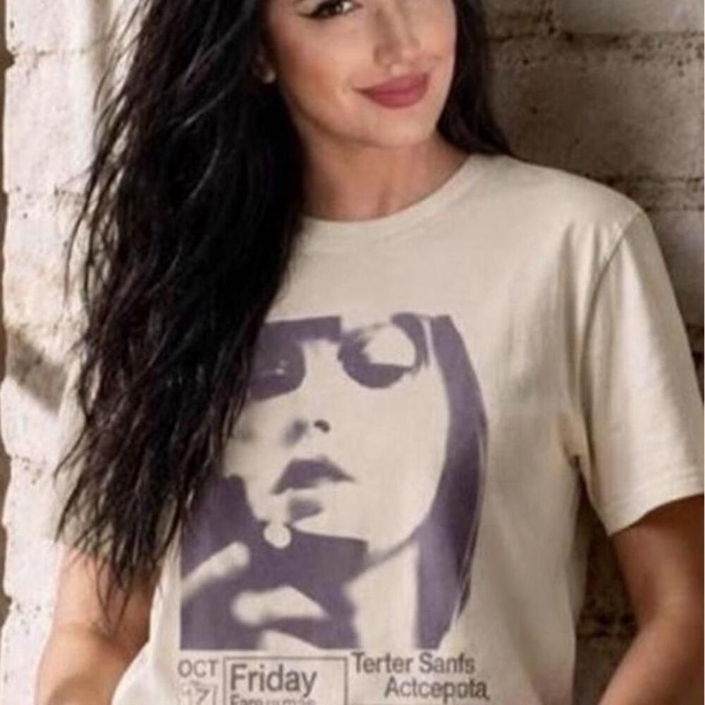 Taylor-swift Women's multi T-shirt